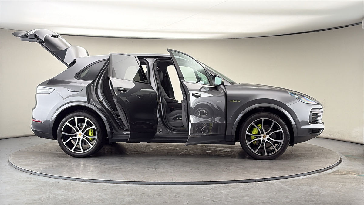 More views of Porsche Cayenne