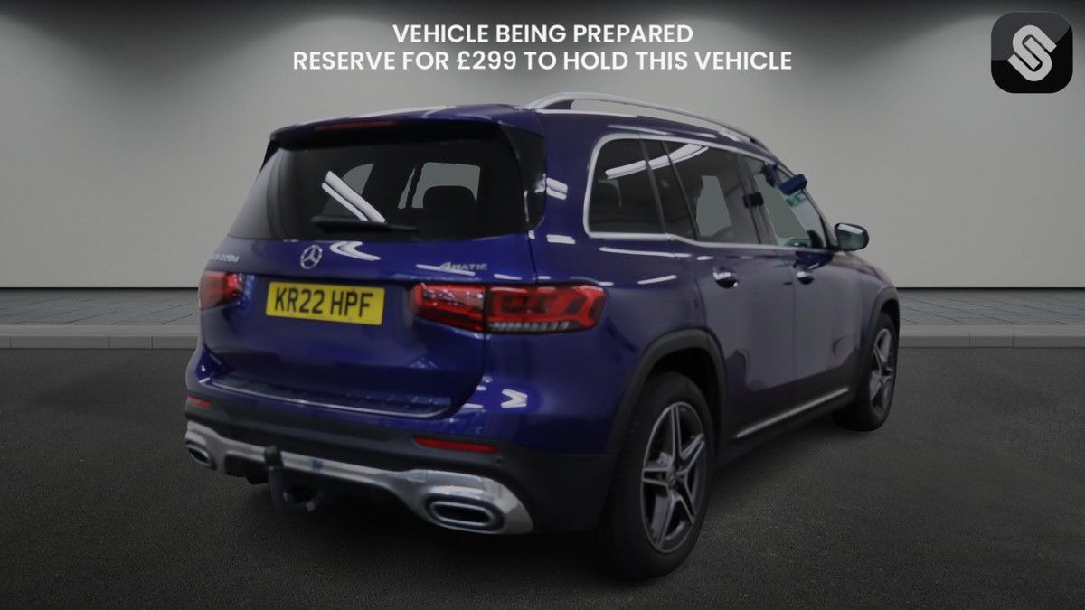 Mercedes-Benz GLB Image 4