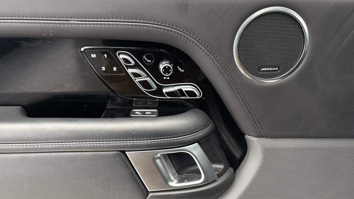 Land Rover Range Rover Image 19