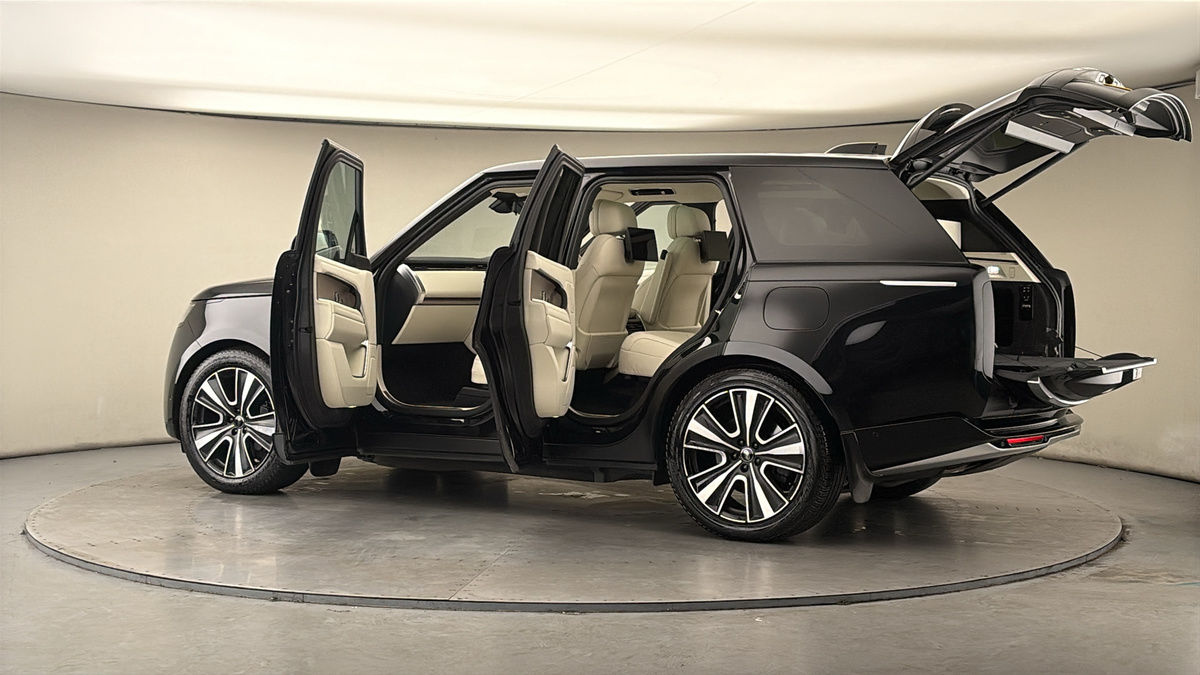 More views of Land Rover Range Rover