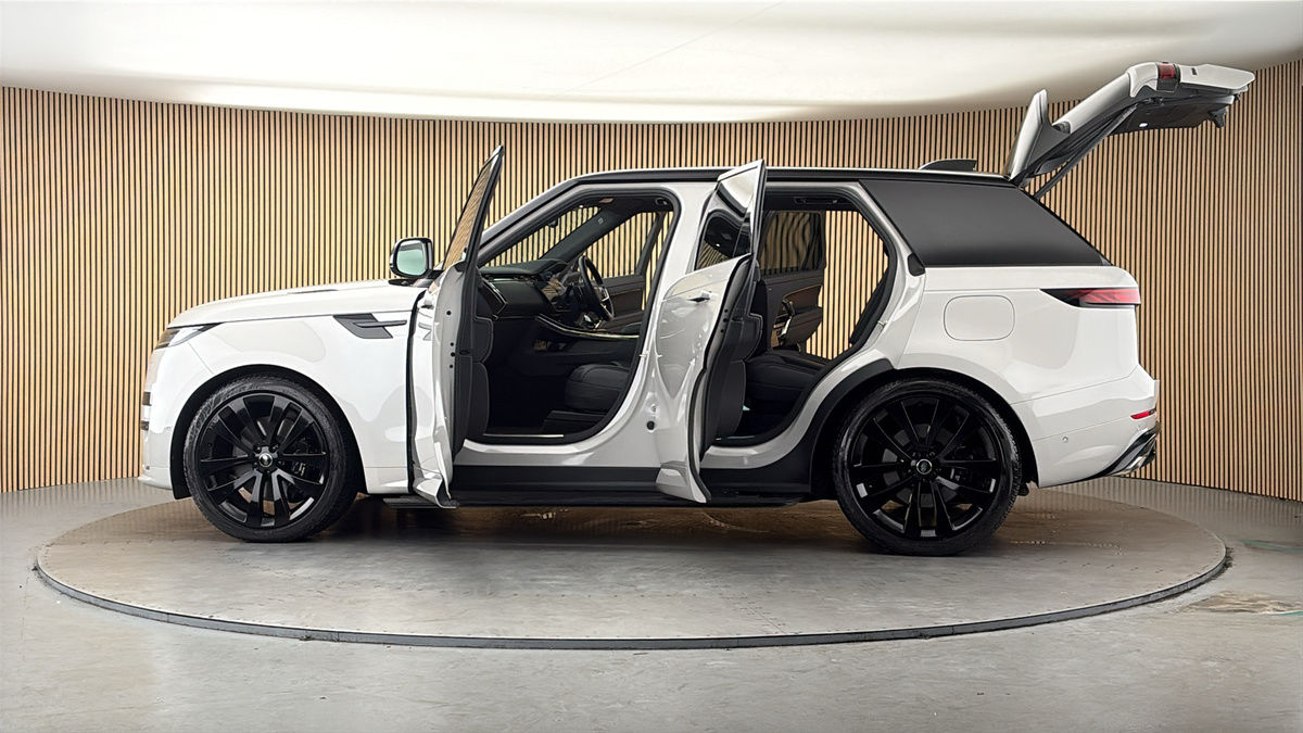 More views of Land Rover Range Rover Sport