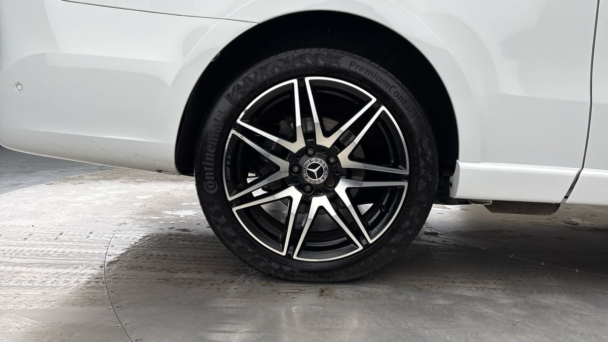 Mercedes-Benz V Class Image 10