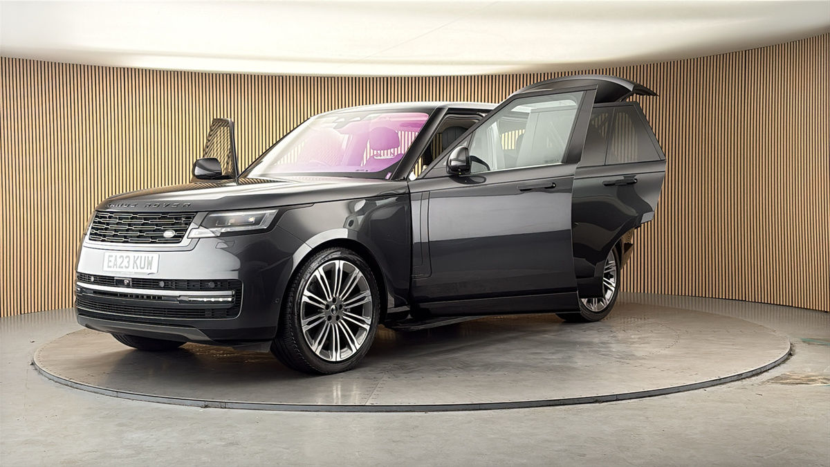 More views of Land Rover Range Rover