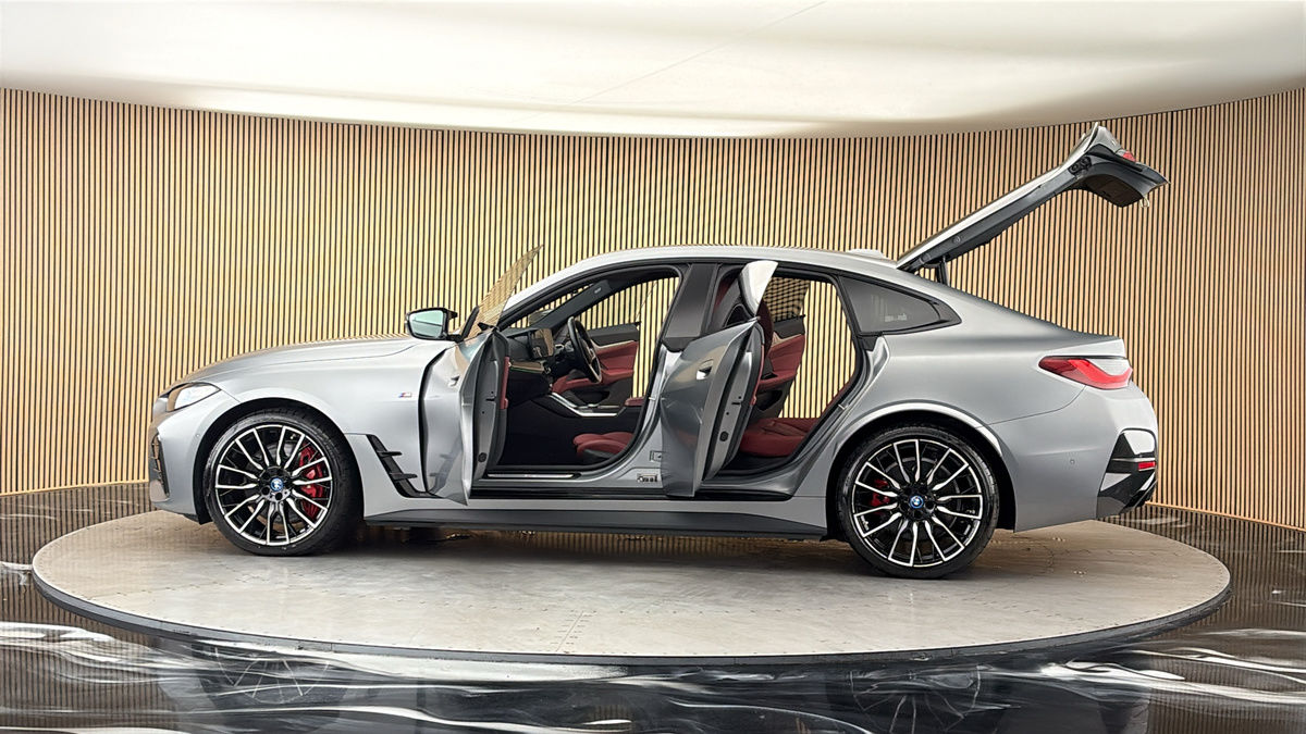 More views of BMW i4
