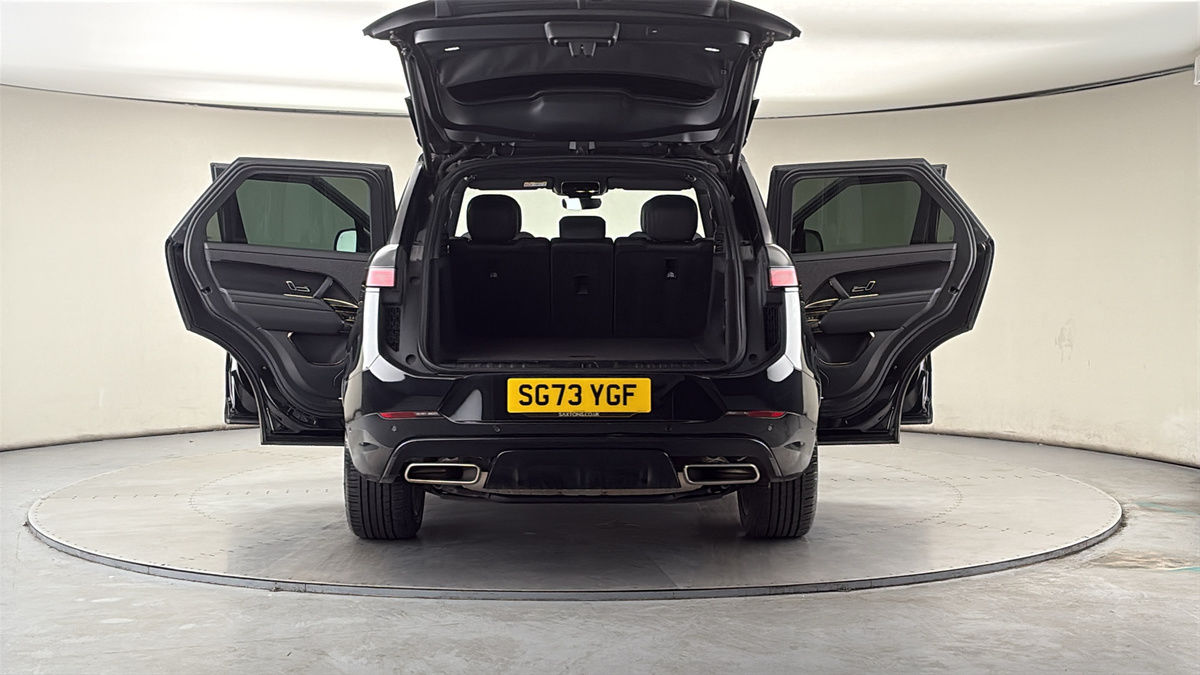 More views of Land Rover Range Rover Sport