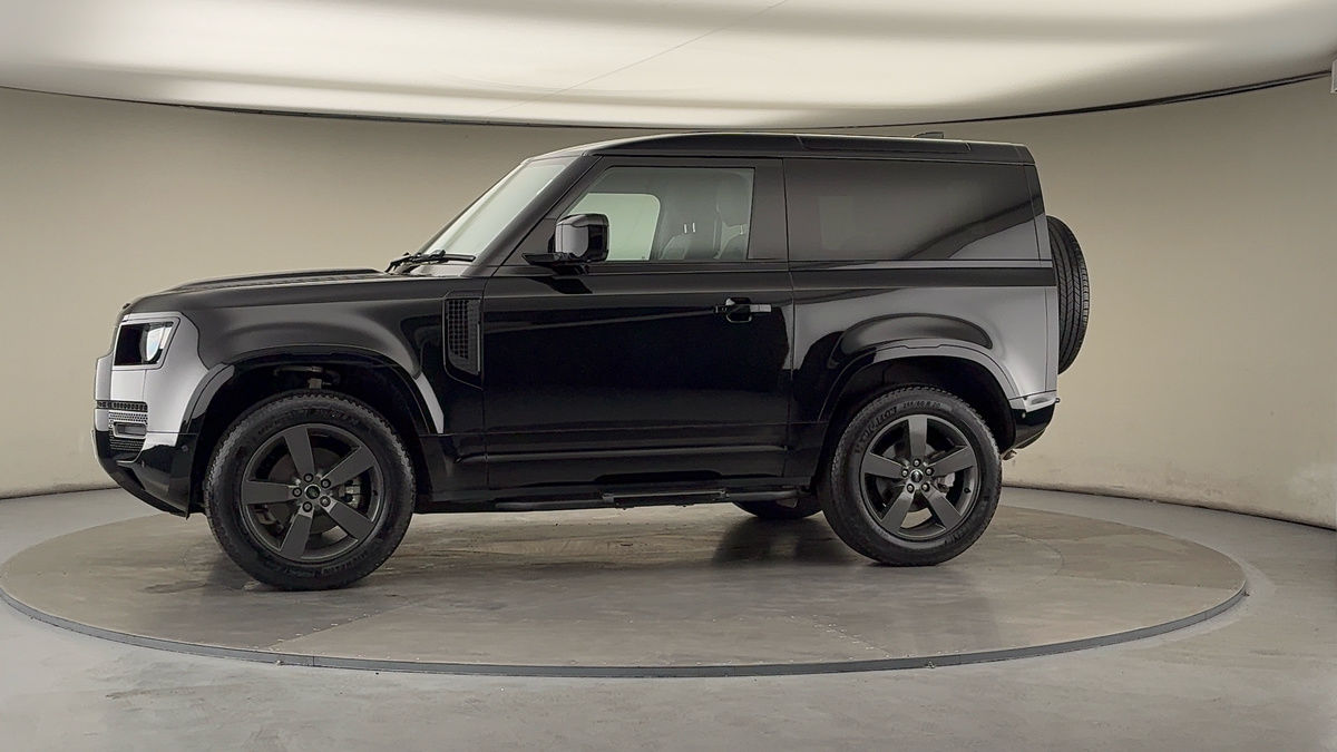 More views of Land Rover Defender 90