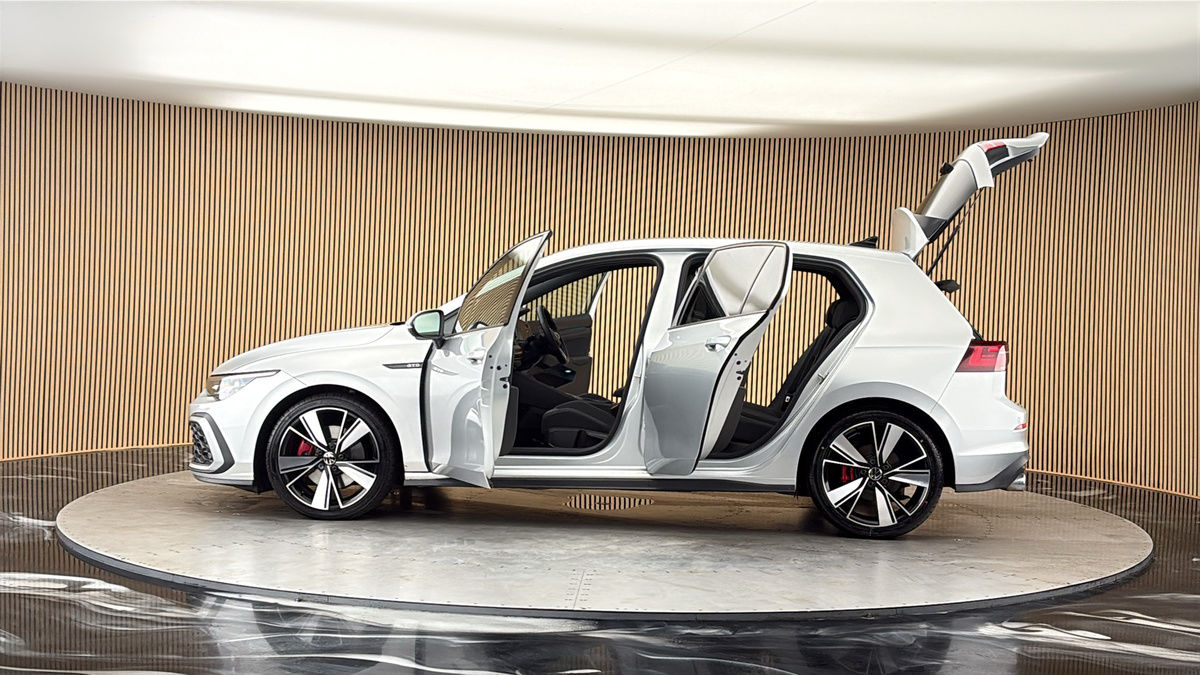 More views of Volkswagen Golf