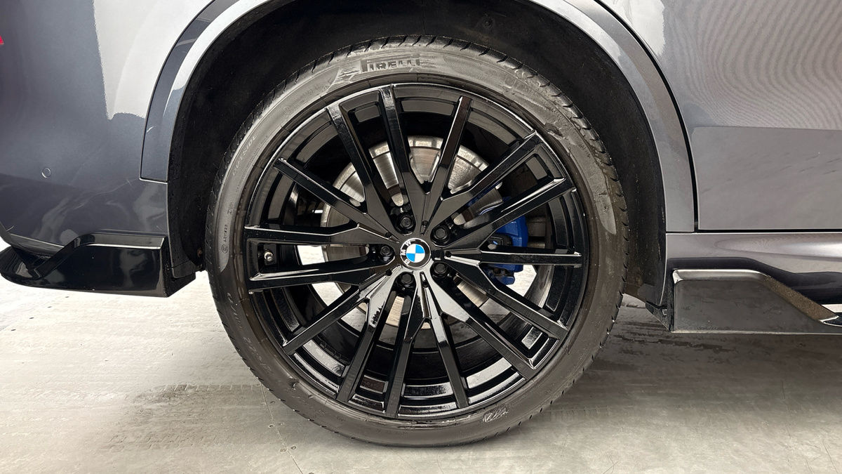 BMW X5 Image 10
