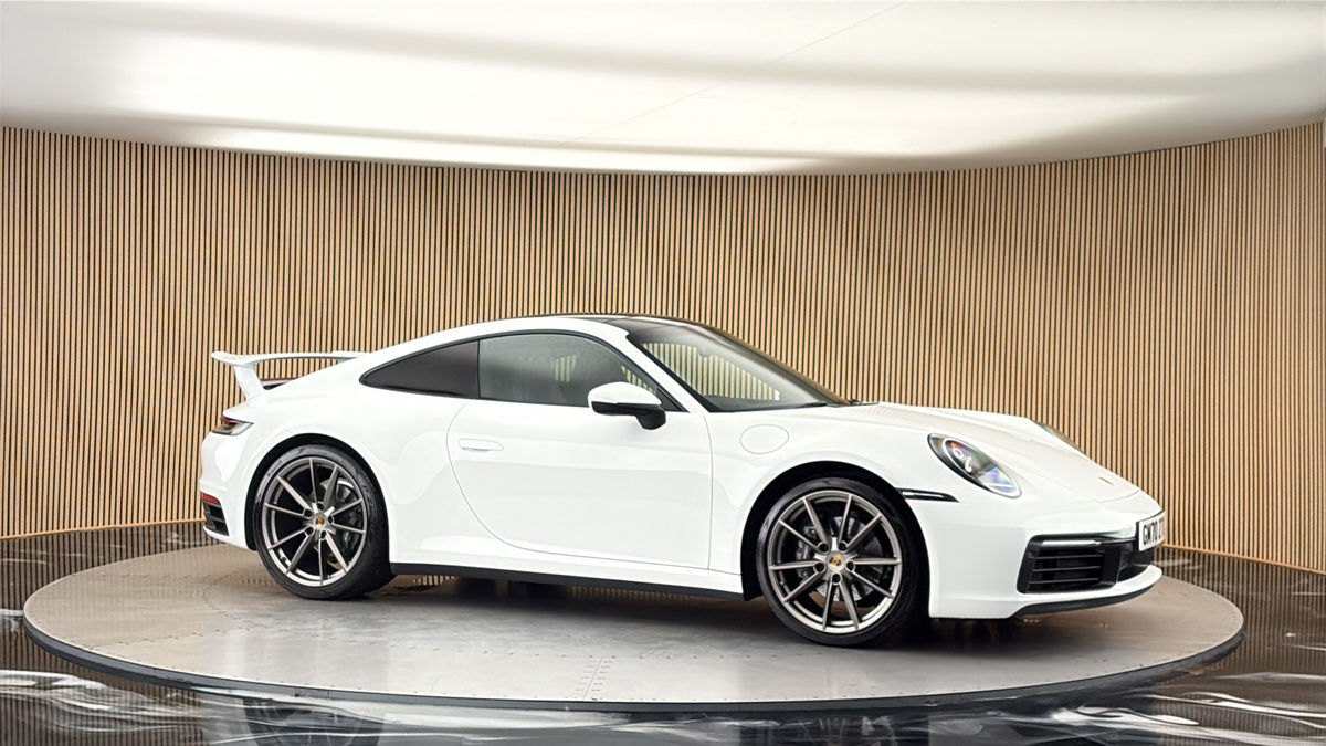 More views of Porsche 911