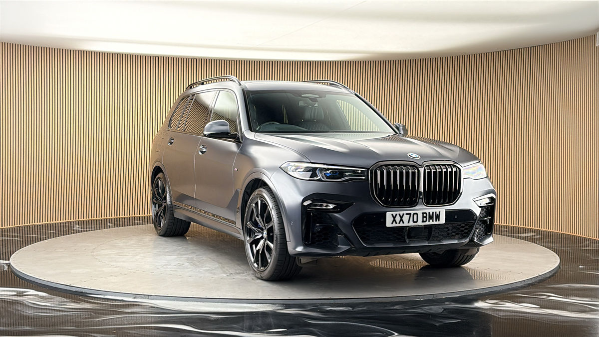 More views of BMW X7
