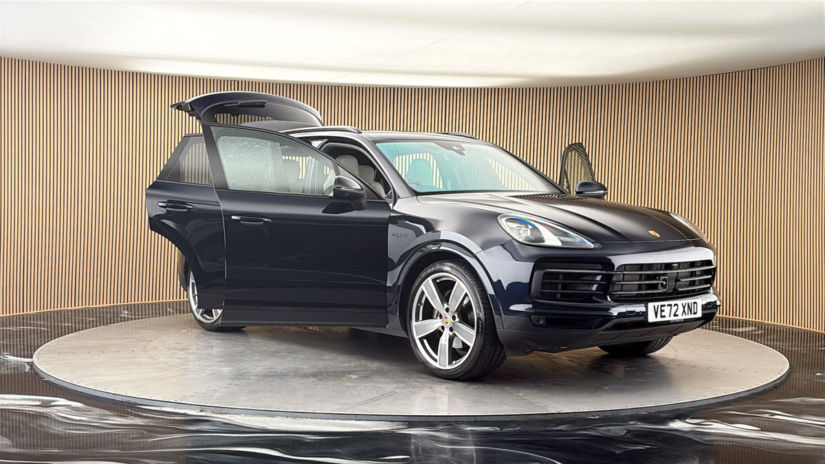 More views of Porsche Cayenne