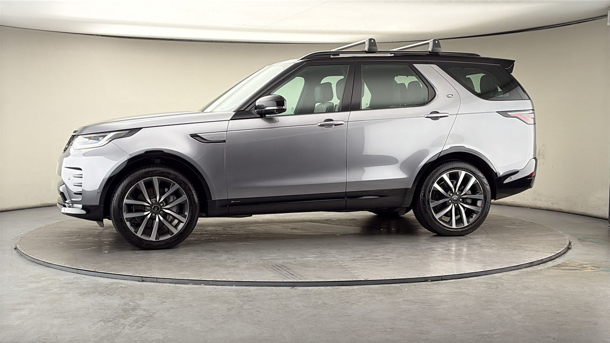 More views of Land Rover Discovery