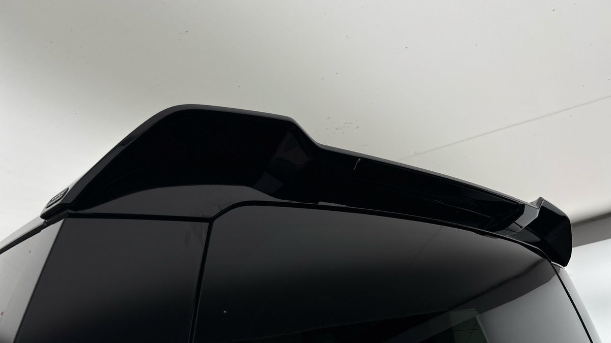 Land Rover Defender 110 Urban Image 30