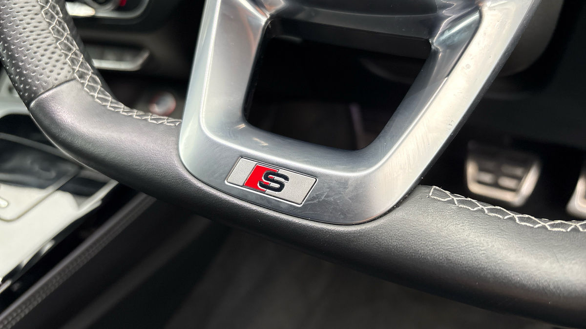Audi SQ5 Image 25