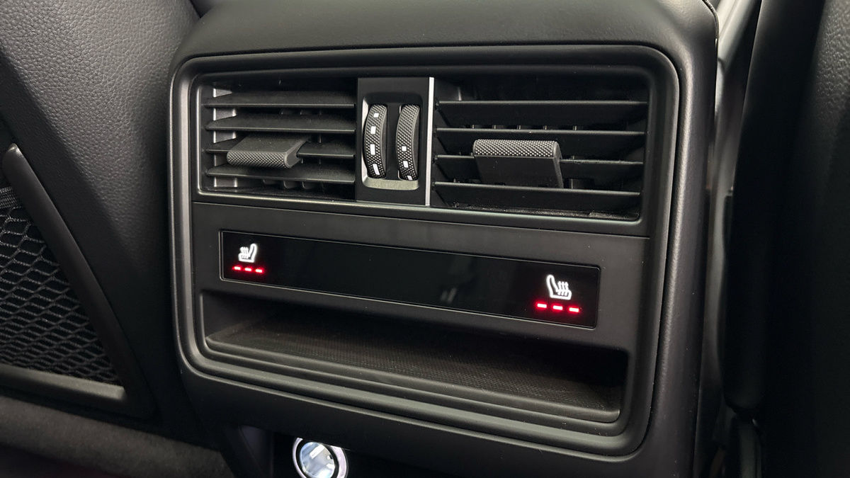 Porsche Cayenne Image 25