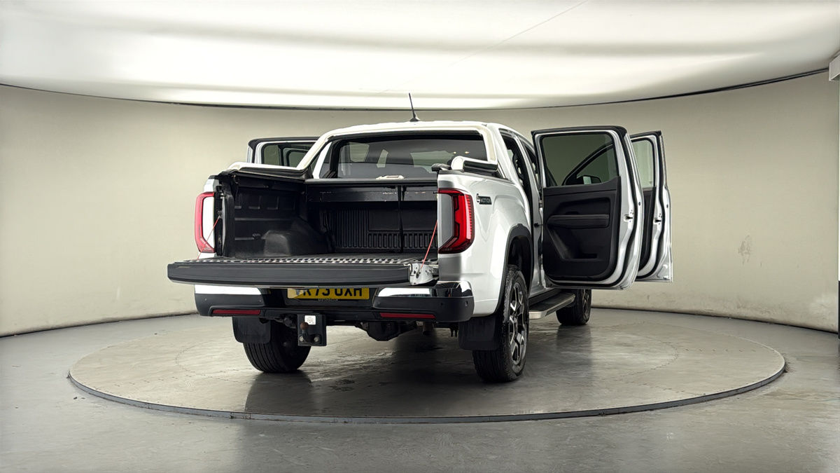 More views of Volkswagen Amarok