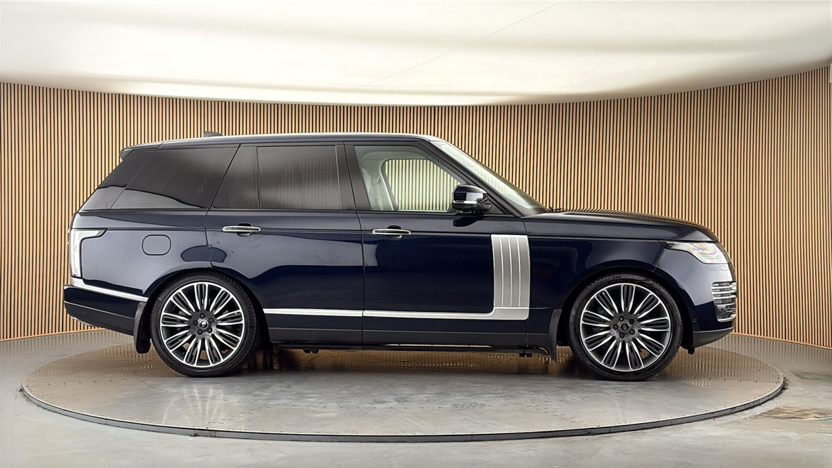 More views of Land Rover Range Rover