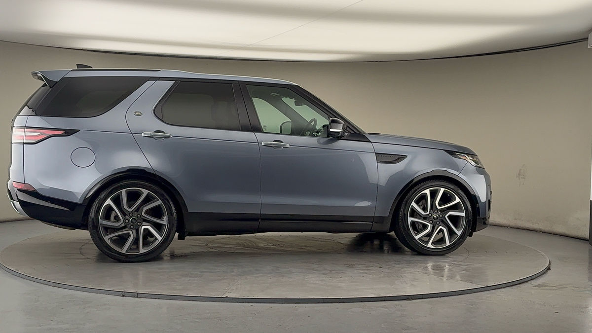 More views of Land Rover Discovery