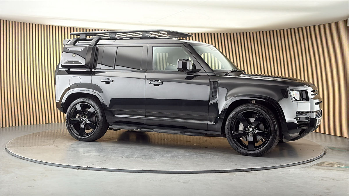 More views of Land Rover Defender 110