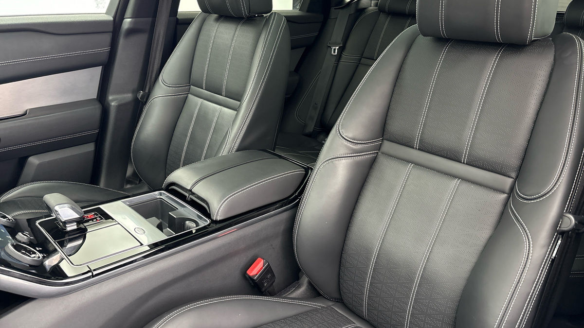 Land Rover Range Rover Velar Image 7