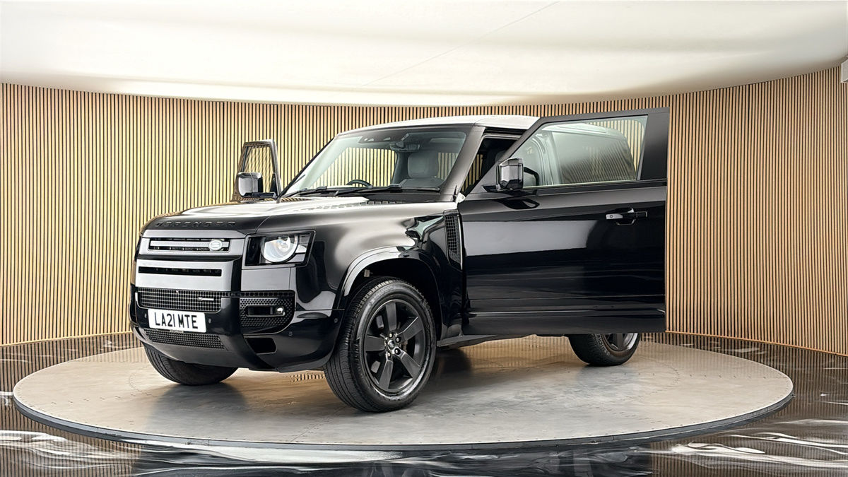 Land Rover Defender 90 Image 22