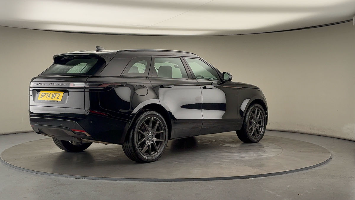 Land Rover Range Rover Velar Image 21