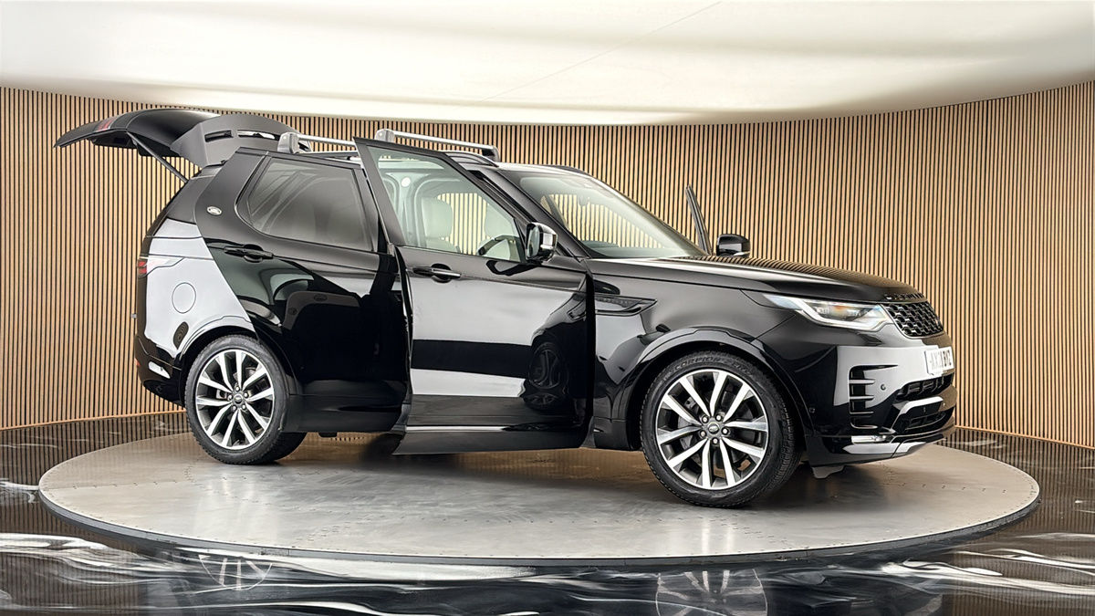 More views of Land Rover Discovery