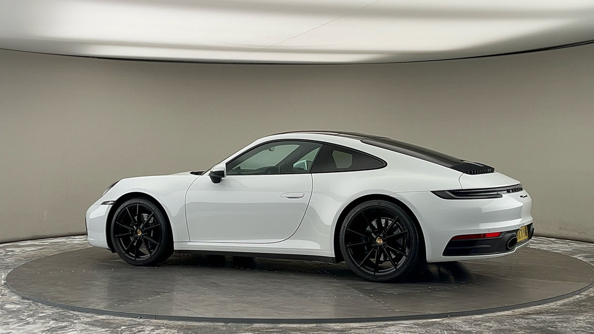 More views of Porsche 911