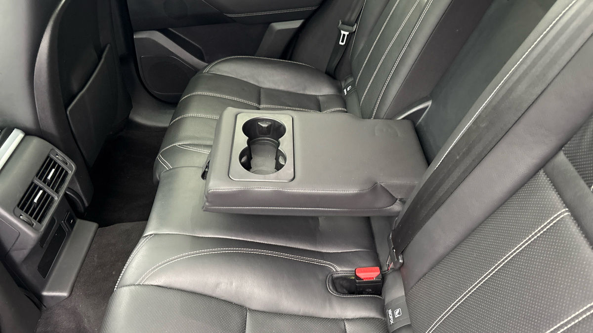 Land Rover Range Rover Velar Image 9