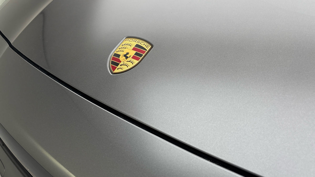 Porsche Cayenne Image 24