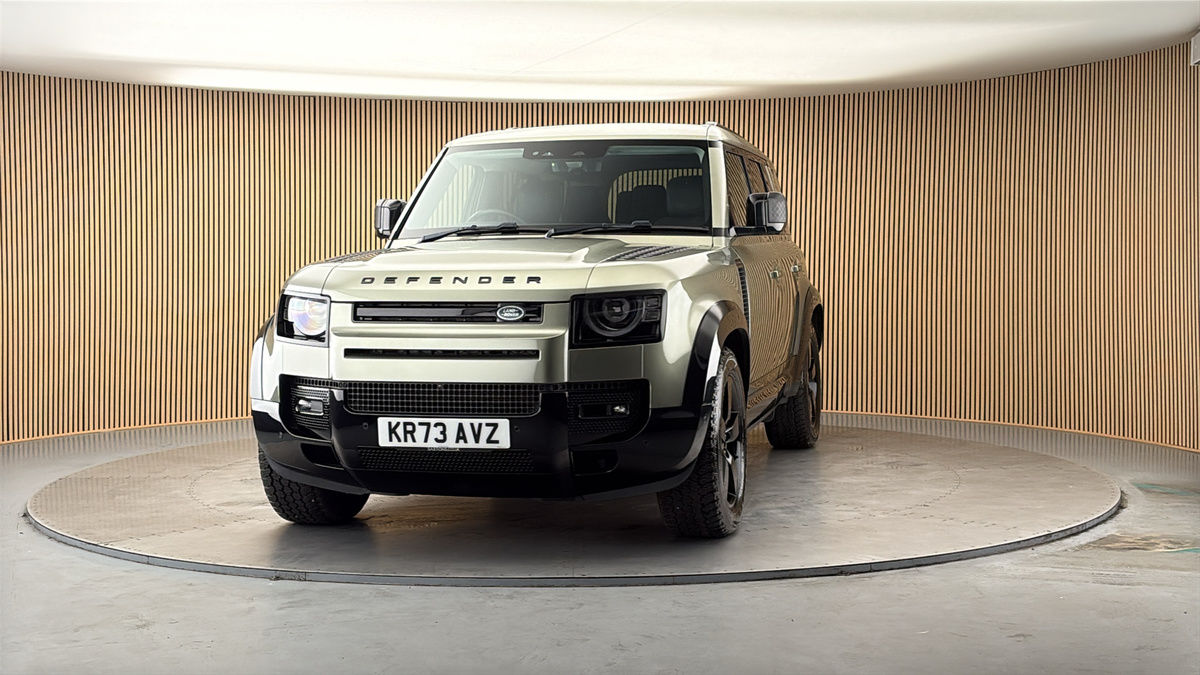 More views of Land Rover Defender 110