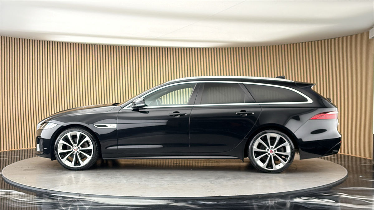 More views of Jaguar XF