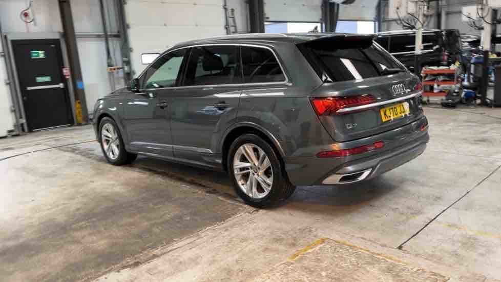 More views of Audi Q7