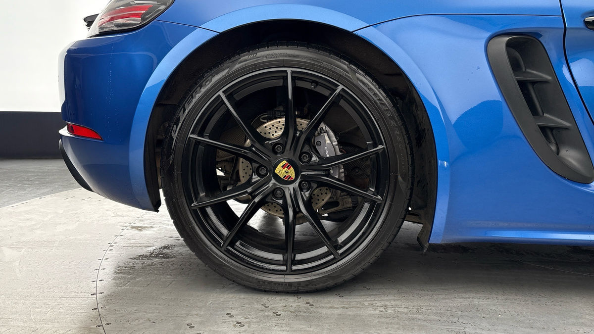 Porsche 718 Boxster Image 10