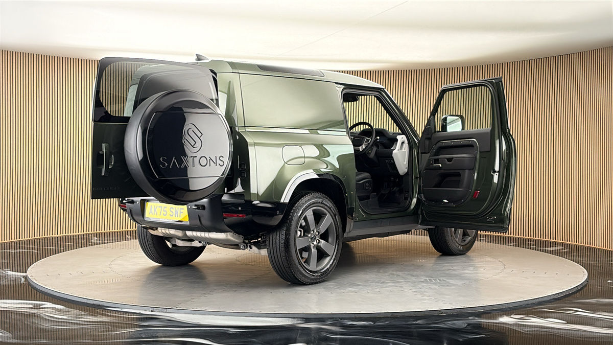 More views of Land Rover Defender 90