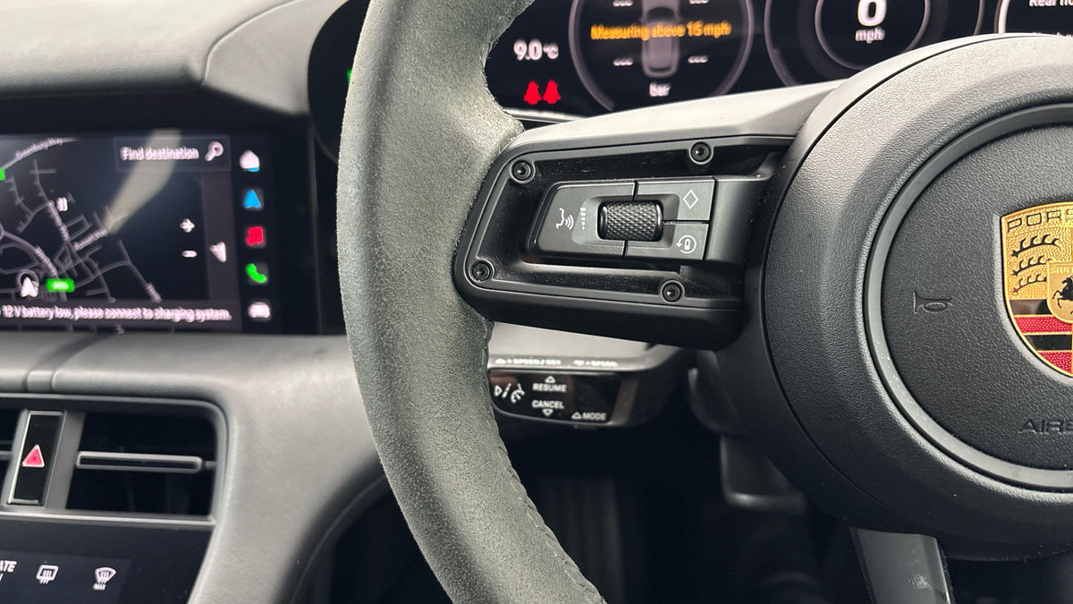 Porsche Taycan Image 13