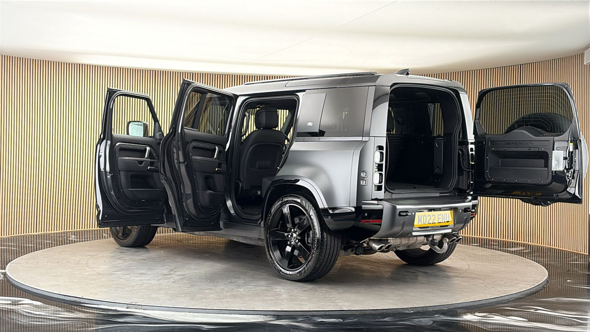 More views of Land Rover Defender 110