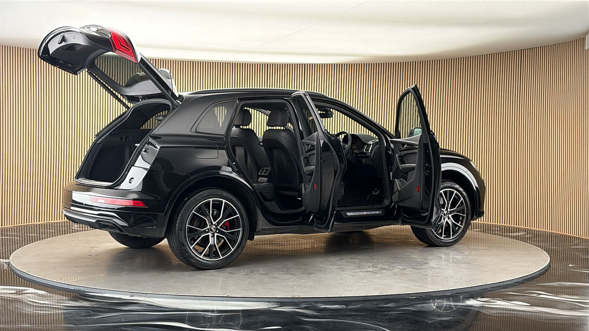 More views of Audi Q5