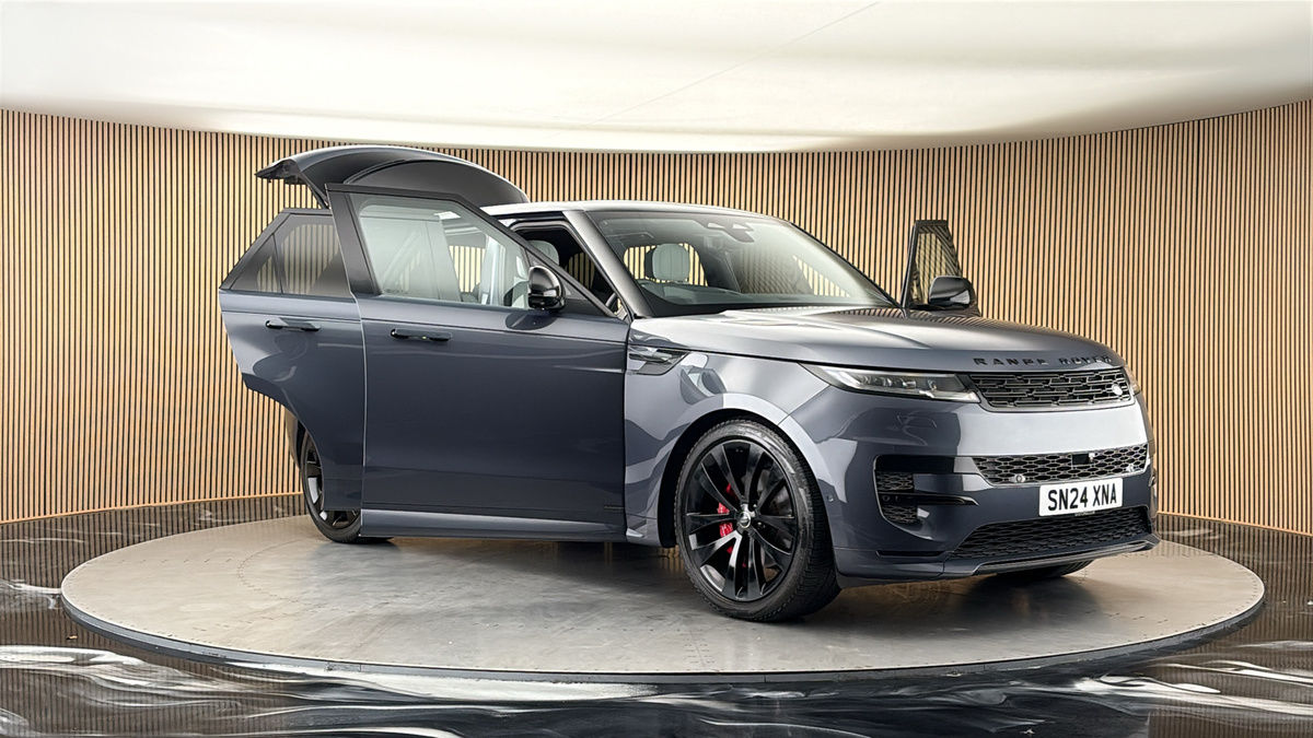 More views of Land Rover Range Rover Sport