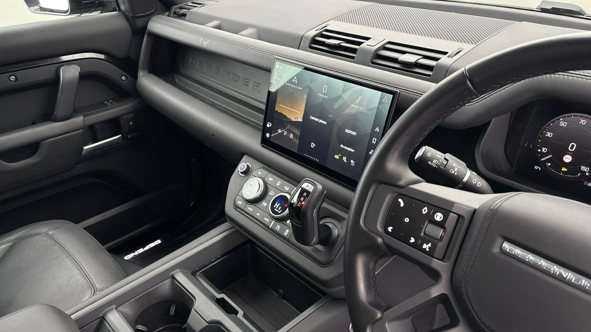 Land Rover Defender 110 Urban Image 24