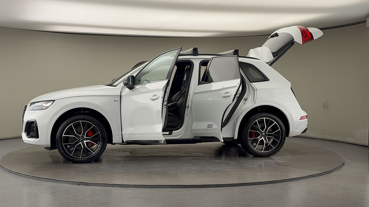 More views of Audi Q5