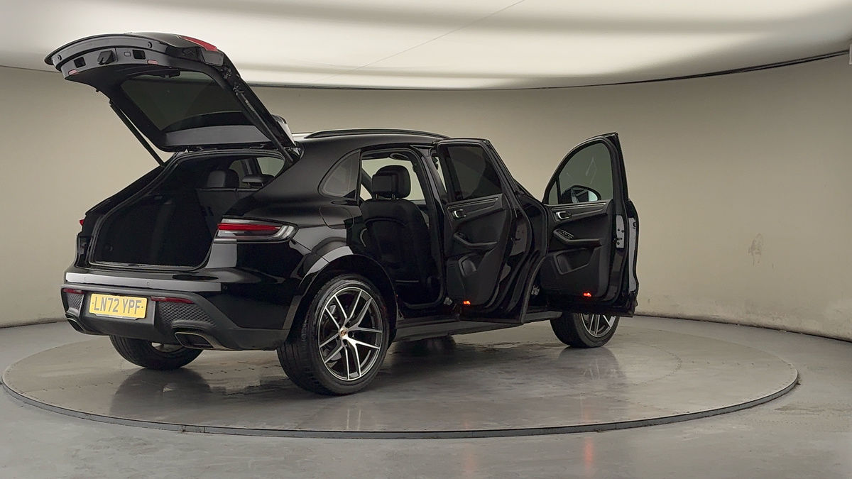 More views of Porsche Macan