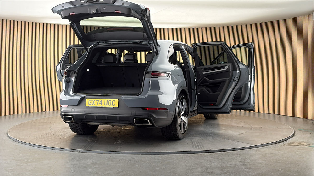 More views of Porsche Cayenne