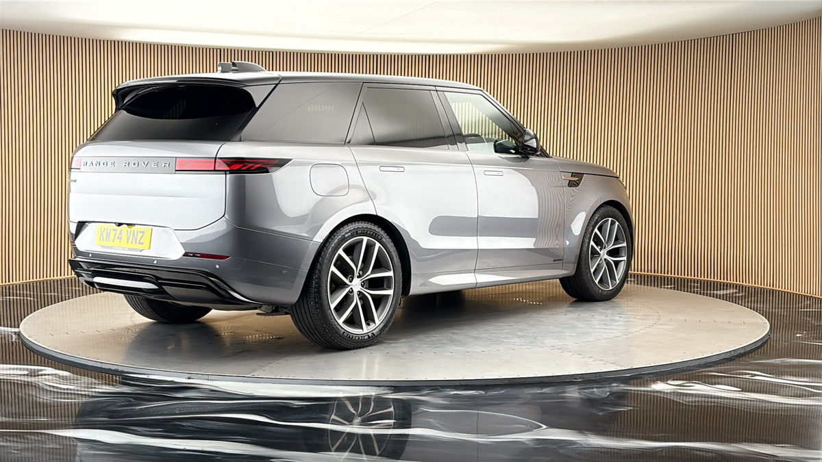 Land Rover Range Rover Sport Image 21