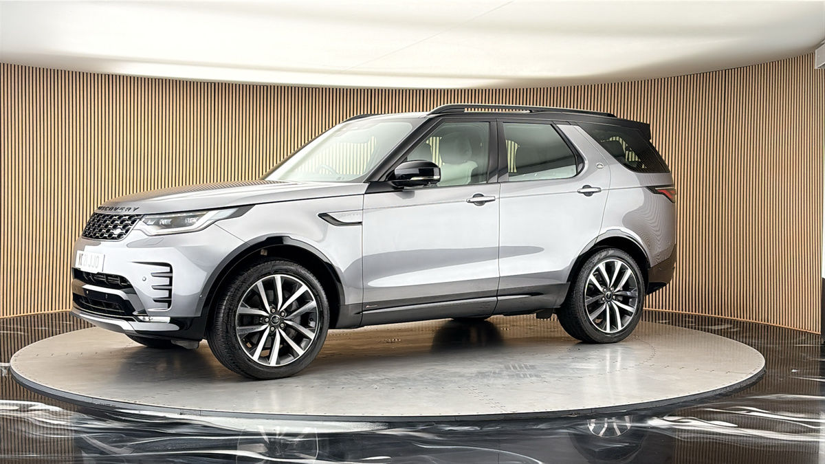 More views of Land Rover Discovery