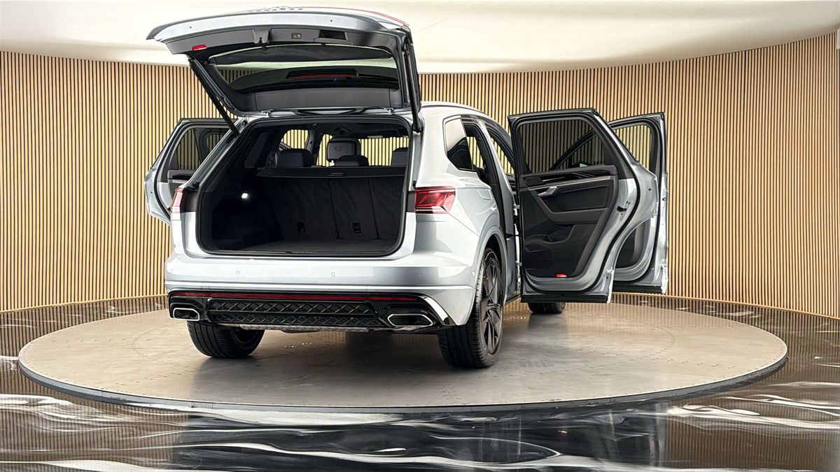More views of Volkswagen Touareg