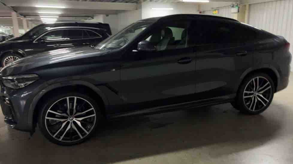 More views of BMW X6