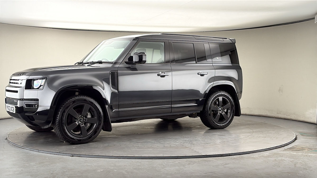 More views of Land Rover Defender 110