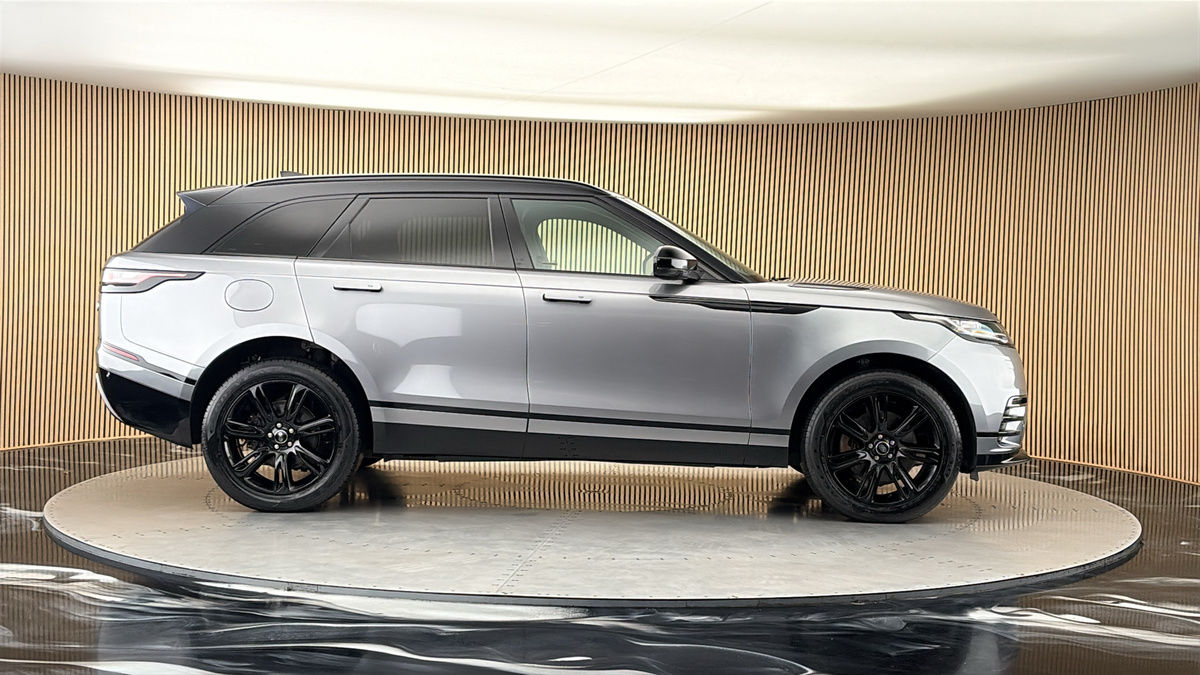 Land Rover Range Rover Velar Image 16