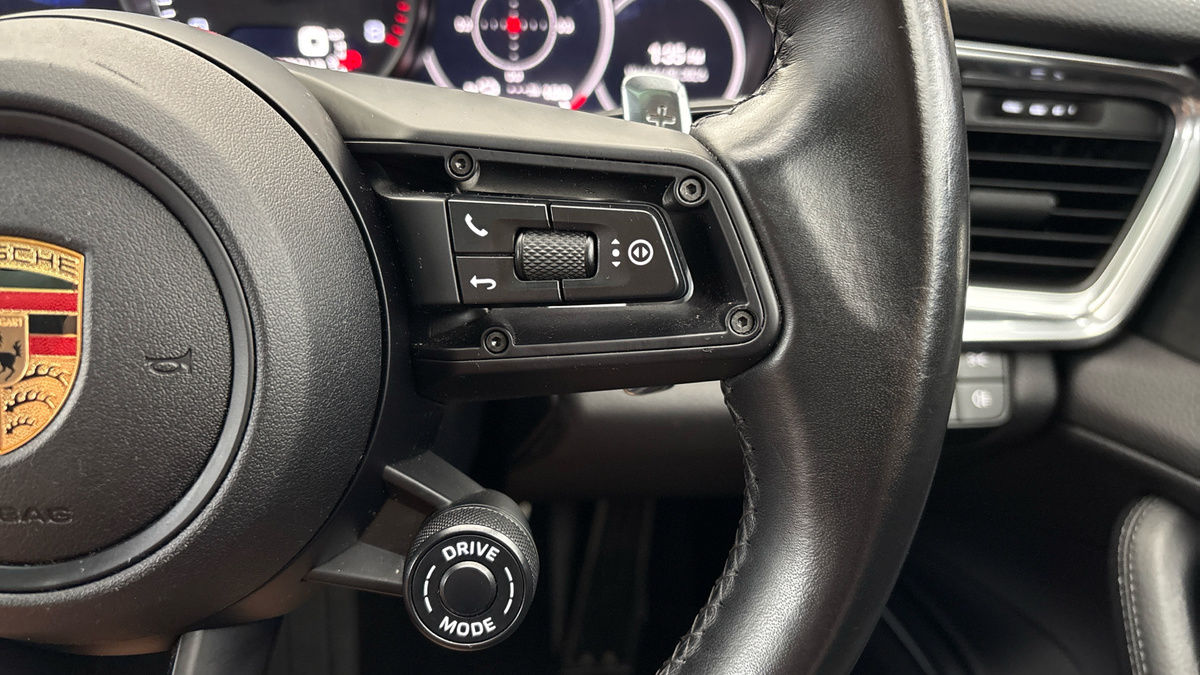 Porsche Panamera Image 14